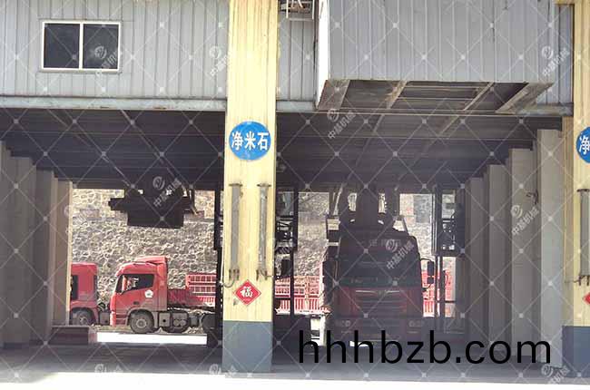 卸料散裝機現場案(an)例